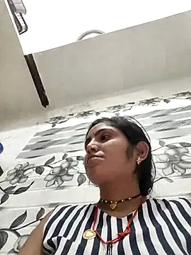 LUCKY cut online show from April 14, 2026, 6:14 pm