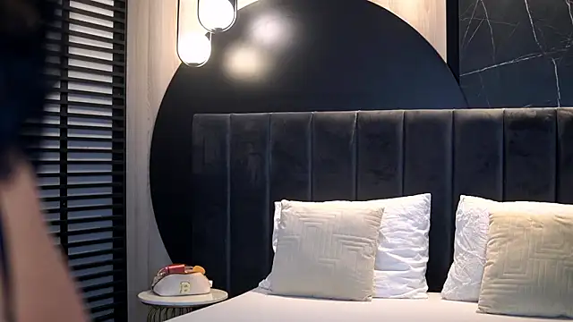 KylieKroftt online show from March 6, 2026, 8:49 pm