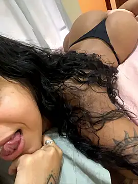 Snapshot of luasweett chatting on January 11, 2026, 3:50 pm luasweett online show from January 11, 2026, 3:50 pm