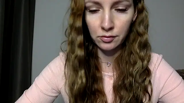 Snapshot of Varnyx chatting on November 11, 2025, 1:44 pm Varnyx online show from November 11, 2025, 1:44 pm