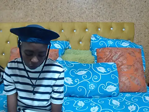 SweetSlenderChoc online show from February 14, 2026, 3:31 pm