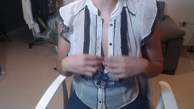 Snapshot of Katalina_sexyyy chatting on February 19, 2026, 8:49 pm Katalina sexyyy online show from February 19, 2026, 8:49 pm