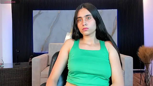 sofiapalacioss online show from October 20, 2025, 6:41 pm