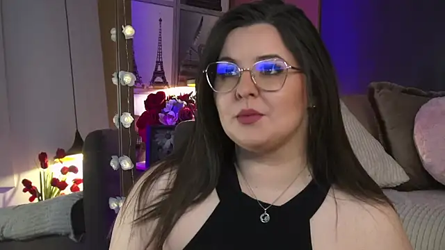 Mia Swano online show from February 22, 2026, 4:13 am