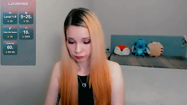 Snapshot of Kitten_Alissa chatting on October 15, 2025, 6:52 pm Kitten Alissa online show from October 15, 2025, 6:52 pm