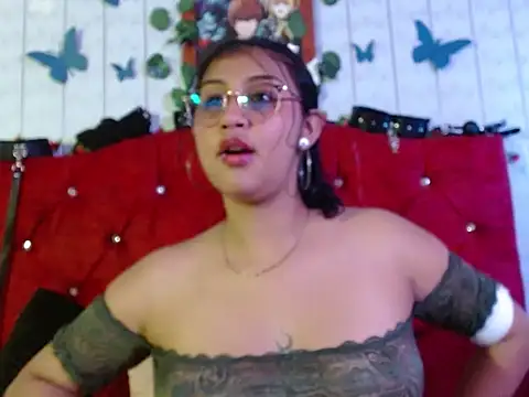 Snapshot of Emiily_Johamson chatting on October 4, 2025, 1:36 am Emiily Johamson online show from October 4, 2025, 1:36 am