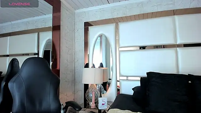 Snapshot of Ely09_ chatting on February 24, 2026, 2:04 pm Ely09 online show from February 24, 2026, 2:04 pm