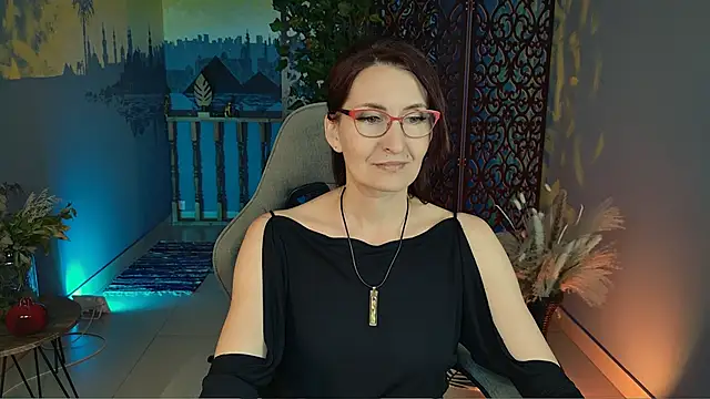 Snapshot of UnaTerra chatting on September 22, 2025, 9:44 am UnaTerra online show from September 22, 2025, 9:44 am