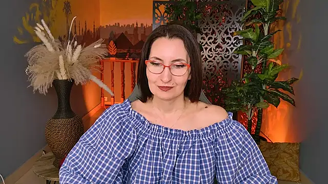 UnaTerra online show from November 22, 2025, 5:17 am