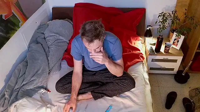 EdelHolz91 online show from December 23, 2025, 3:37 am