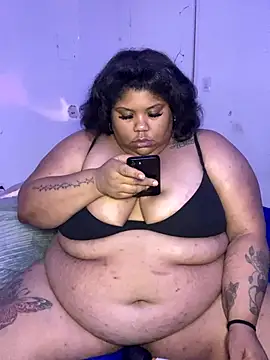 Snapshot of BlaxicanaMami chatting on October 16, 2025, 4:35 am BlaxicanaMami online show from October 16, 2025, 4:35 am