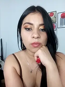 Snapshot of ValerieLove_ chatting on March 6, 2026, 11:01 pm ValerieLove online show from March 6, 2026, 11:01 pm