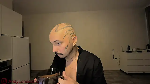 Snapshot of AndyLonesome chatting on September 8, 2025, 10:31 pm AndyLonesome online show from September 8, 2025, 10:31 pm