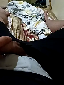 Snapshot of anis3g4 chatting on September 19, 2025, 12:39 pm anis3g4 online show from September 19, 2025, 12:39 pm