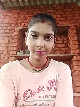Snapshot of Yatiksha_Beby chatting on September 21, 2025, 12:29 pm Yatiksha Beby online show from September 21, 2025, 12:29 pm