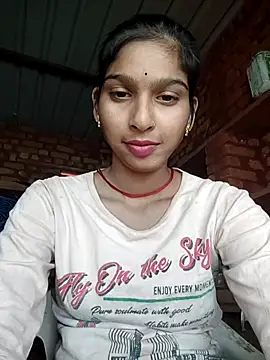 Snapshot of Yatiksha_Beby chatting on November 7, 2025, 6:24 am Yatiksha Beby online show from November 7, 2025, 6:24 am