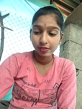 Snapshot of Yatiksha_Beby chatting on November 14, 2025, 8:24 am Yatiksha Beby online show from November 14, 2025, 8:24 am