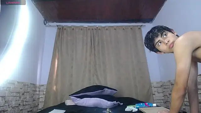 DaraKat18 online show from September 24, 2025, 8:34 pm