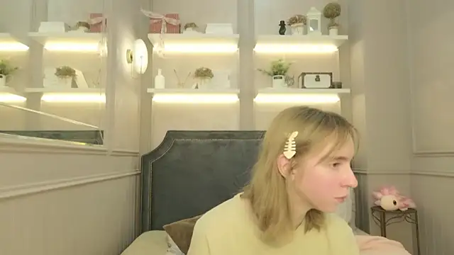 Snapshot of Beverly_Gomes chatting on September 15, 2025, 6:57 am Beverly Gomes online show from September 15, 2025, 6:57 am