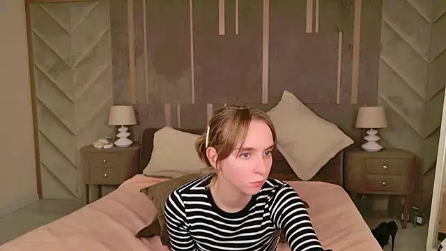 Snapshot of Beverly_Gomes chatting on September 17, 2025, 12:51 pm Beverly Gomes online show from September 17, 2025, 12:51 pm