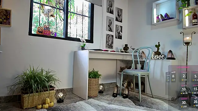 Snapshot of mrs_edha chatting on October 17, 2025, 11:57 am mrs edha online show from October 17, 2025, 11:57 am