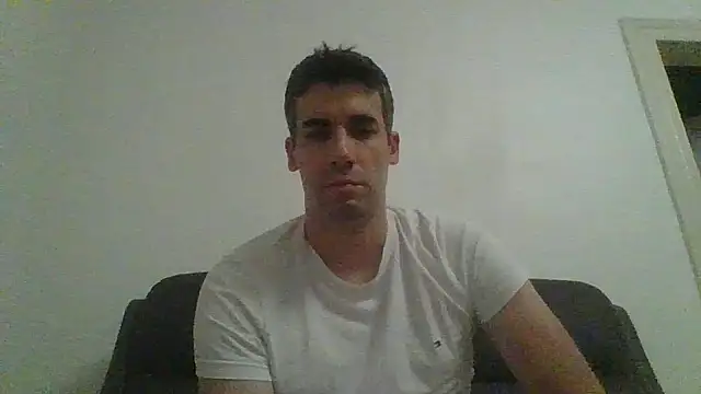 Snapshot of JulioIsHere4you chatting on September 21, 2025, 3:52 am JulioIsHere4you online show from September 21, 2025, 3:52 am