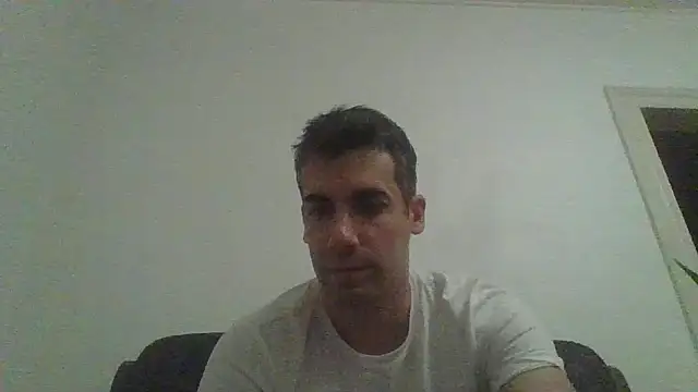 Snapshot of JulioIsHere4you chatting on November 1, 2025, 10:56 pm JulioIsHere4you online show from November 1, 2025, 10:56 pm