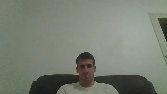 Snapshot of JulioIsHere4you chatting on November 7, 2025, 8:20 pm JulioIsHere4you online show from November 7, 2025, 8:20 pm