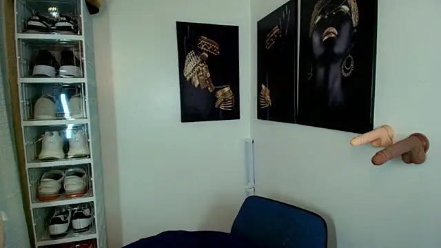 Snapshot of KentAivan chatting on October 8, 2025, 5:21 pm KentAivan online show from October 8, 2025, 5:21 pm