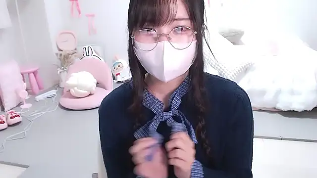 moka-neko online show from December 5, 2025, 5:31 pm