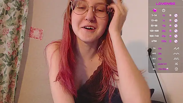 Snapshot of ohmycheryl chatting on September 18, 2025, 2:52 pm ohmycheryl online show from September 18, 2025, 2:52 pm