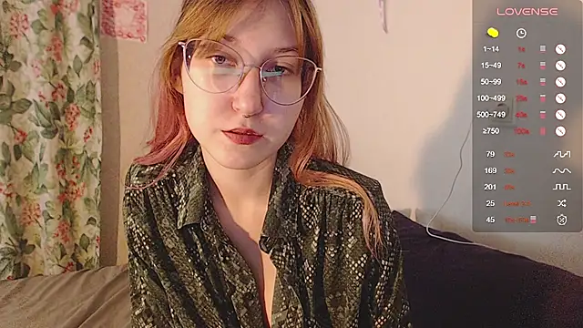 Snapshot of ohmycheryl chatting on September 28, 2025, 2:11 pm ohmycheryl online show from September 28, 2025, 2:11 pm