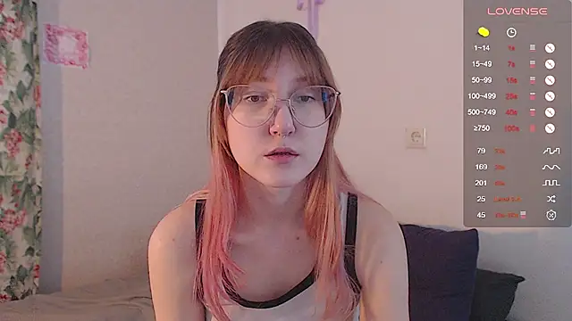 Snapshot of ohmycheryl chatting on October 14, 2025, 7:20 am ohmycheryl online show from October 14, 2025, 7:20 am