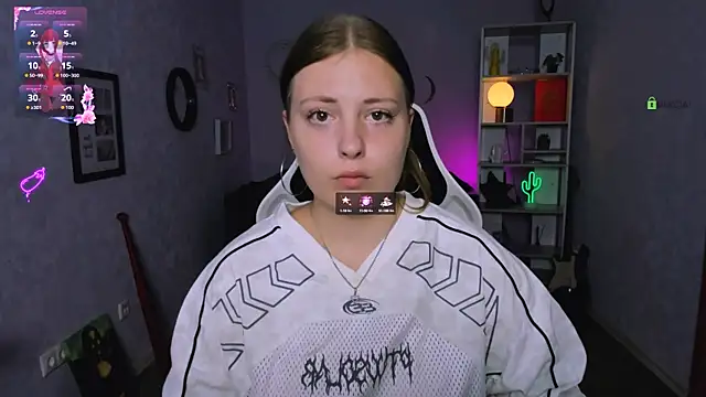 Snapshot of melani_bumm chatting on September 22, 2025, 5:42 am melani bumm online show from September 22, 2025, 5:42 am