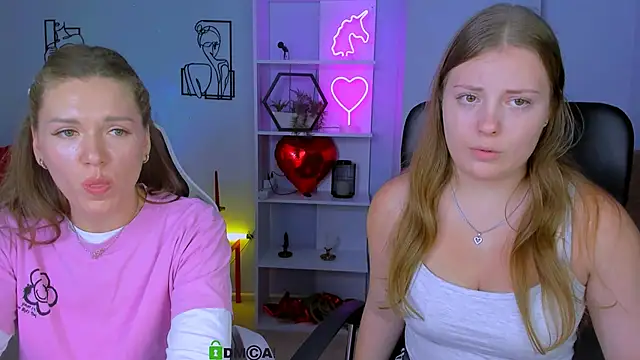 Snapshot of melani_bumm chatting on October 16, 2025, 12:28 pm melani bumm online show from October 16, 2025, 12:28 pm