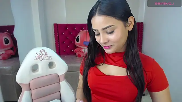 Snapshot of Ariannaa_m chatting on November 11, 2025, 4:51 pm Ariannaa m online show from November 11, 2025, 4:51 pm