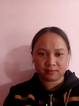 Snapshot of -Kitty-92 chatting on September 18, 2025, 4:36 am -Kitty-92 online show from September 18, 2025, 4:36 am