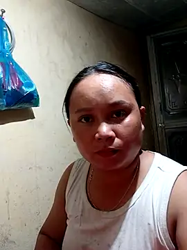 Snapshot of -Kitty-92 chatting on September 20, 2025, 11:44 am -Kitty-92 online show from September 20, 2025, 11:44 am