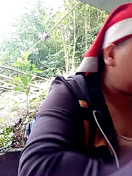 Snapshot of -Kitty-92 chatting on October 21, 2025, 2:23 am -Kitty-92 online show from October 21, 2025, 2:23 am