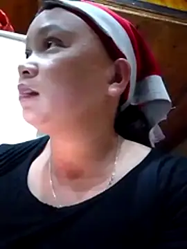 Snapshot of -Kitty-92 chatting on October 27, 2025, 11:09 pm -Kitty-92 online show from October 27, 2025, 11:09 pm