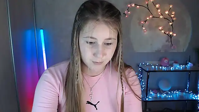 Snapshot of Milka_kamila chatting on July 13, 2026, 12:41 pm Milka kamila online show from July 13, 2026, 12:41 pm