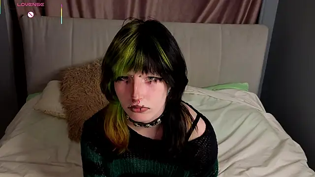 Snapshot of KandraCruser chatting on October 19, 2025, 8:09 pm KandraCruser online show from October 19, 2025, 8:09 pm