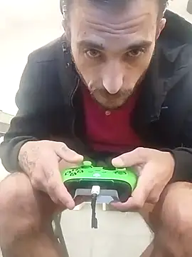 Snapshot of BogossFrench chatting on November 9, 2025, 11:36 pm BogossFrench online show from November 9, 2025, 11:36 pm