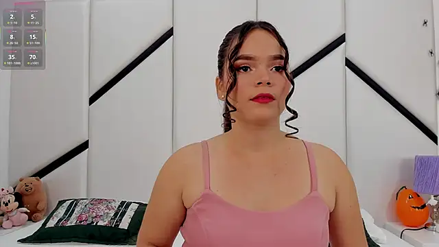 AlanaCusack online show from October 25, 2025, 11:40 am