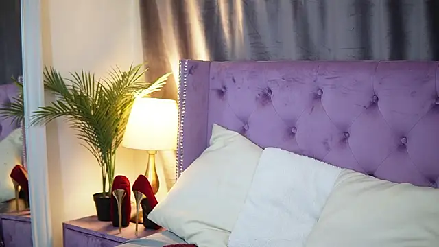 SaraiAngel online show from February 21, 2026, 10:33 pm