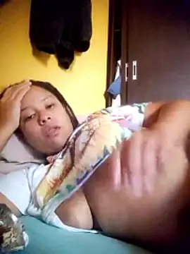 Snapshot of EAAM1@xh chatting on February 10, 2026, 8:02 pm EAAM1xh online show from February 10, 2026, 8:02 pm