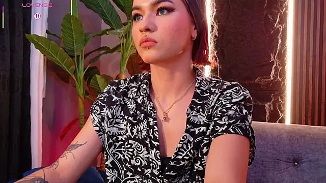 La Diabla 111  online show from January 5, 2026, 8:23 pm