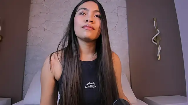 allie bruce online show from December 19, 2025, 2:40 am