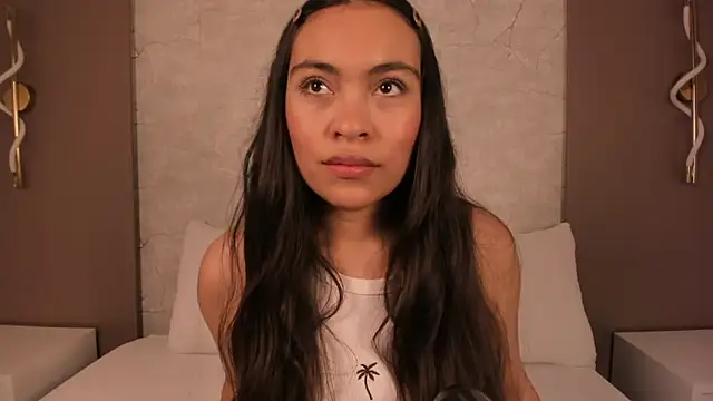 Snapshot of allie_bruce chatting on February 12, 2026, 2:28 am allie bruce online show from February 12, 2026, 2:28 am