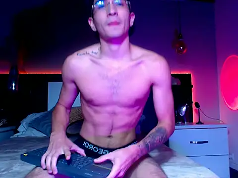 eriikjoness online show from October 16, 2025, 6:03 am